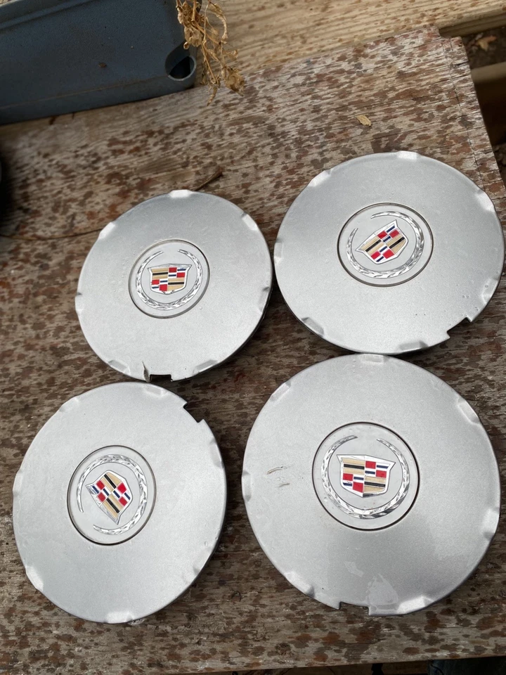 Juego de 4 tapacubos centrales de rueda Cadillac SRX 18" 2010 2011 2012 2013 2014 2015-2016 Foto 2 de 3