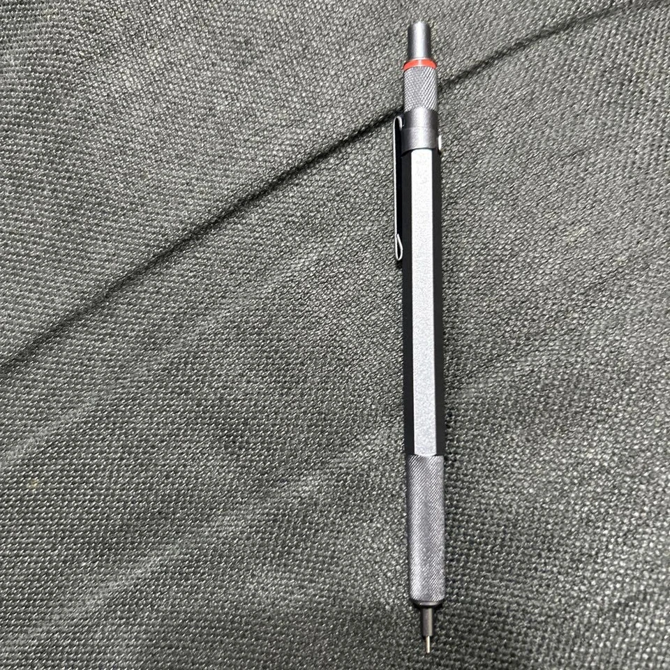 Estuche para lápices Rotring Loonloon negro y lote anillo 600 plata Foto 4 de 4