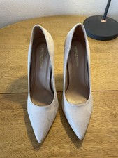 Nude Stilettos
