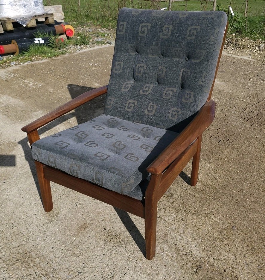 Vintage Mid Century Low Lounge Fireside Armchair — image 7