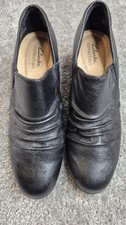 Womens 9.5 M Clarks Collection Emily Cove Ruched Black Leather Slip On Pumps