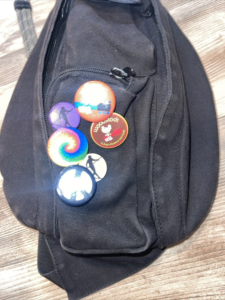 KAVU Original Rope Sling Bag Polyester Crossbody Backpack Black Hippie Buttons - Image 4 of 4