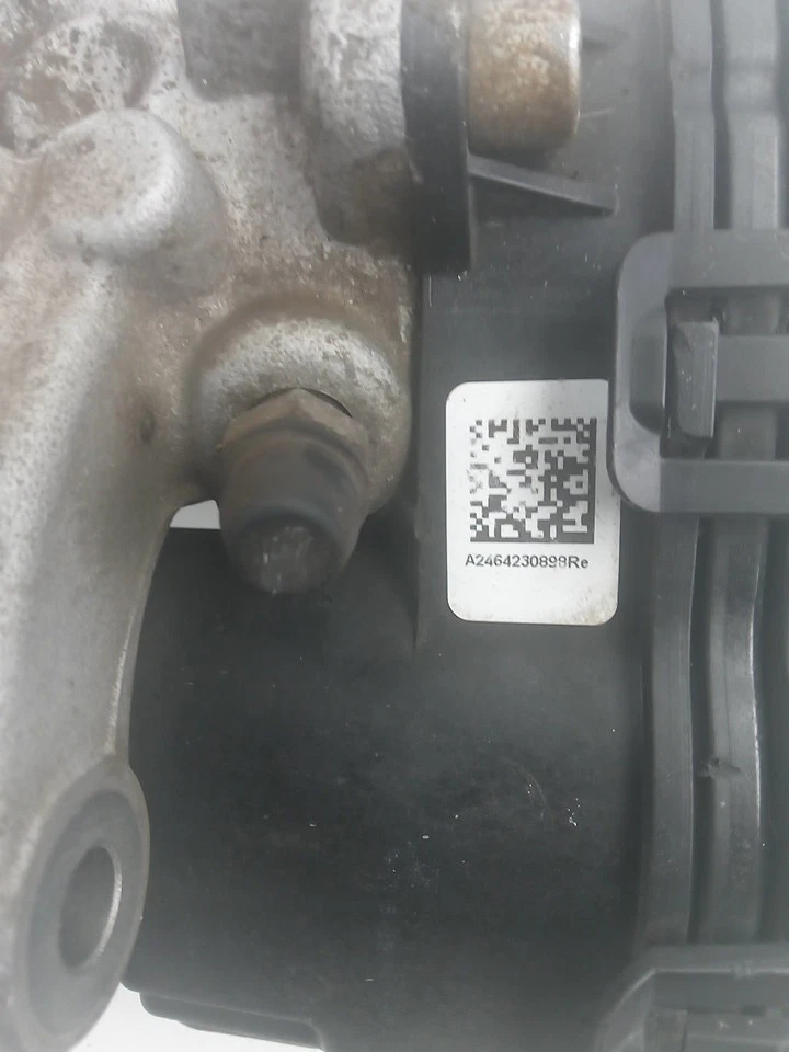 2014-2019 MERCEDES BENZ CLA 250 ЗАДНИЙ ПРАВЫЙ БОКОВОЙ ТОРМОЗ СУППОРТ A2464230898 OEM - Изображение 4 из 4