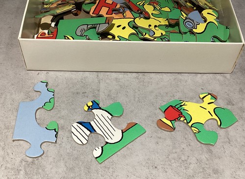 Vintage Peanuts Springbok Puzzle GO TEAM! Snoopy Woodstock 48 Piece Complete - Picture 8 of 8