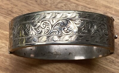 VINTAGE STERLING SILVER ENGRAVED BANGLE/BRACELET HiNGED SIGNED S&P