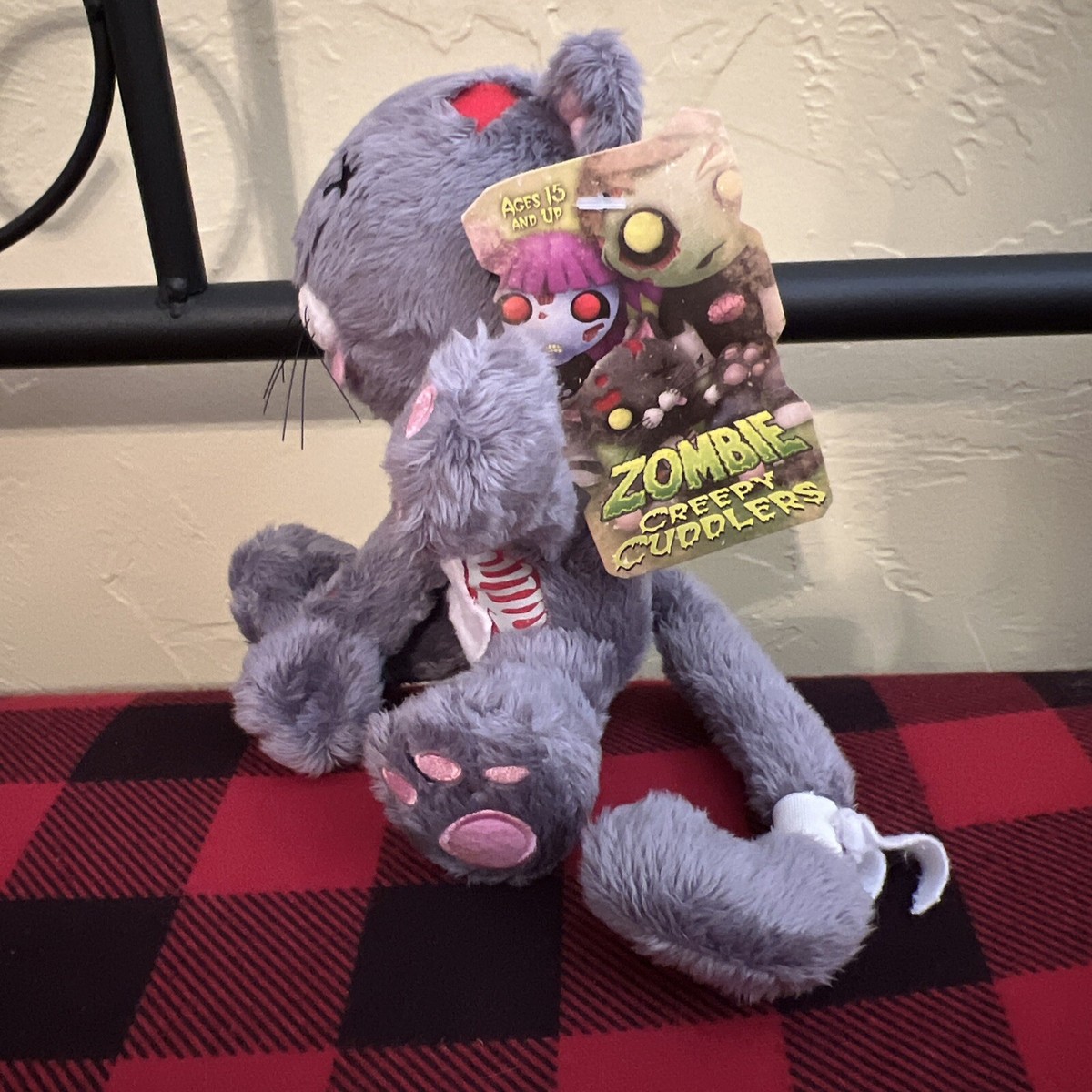 RARE Mezco Toyz Mega Death Mittens Creepy Cuddlers Zombie Undead