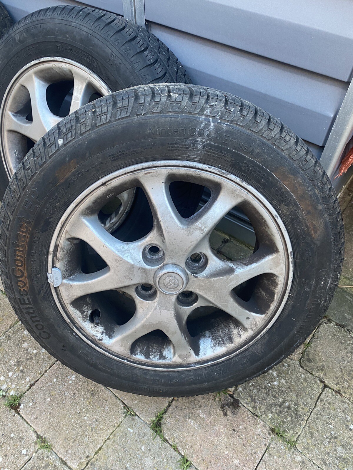 TOYOTA YARIS MK1 19992005 R14 SET OF 4 ALLOY WHEELS WITH TYRES 175/65