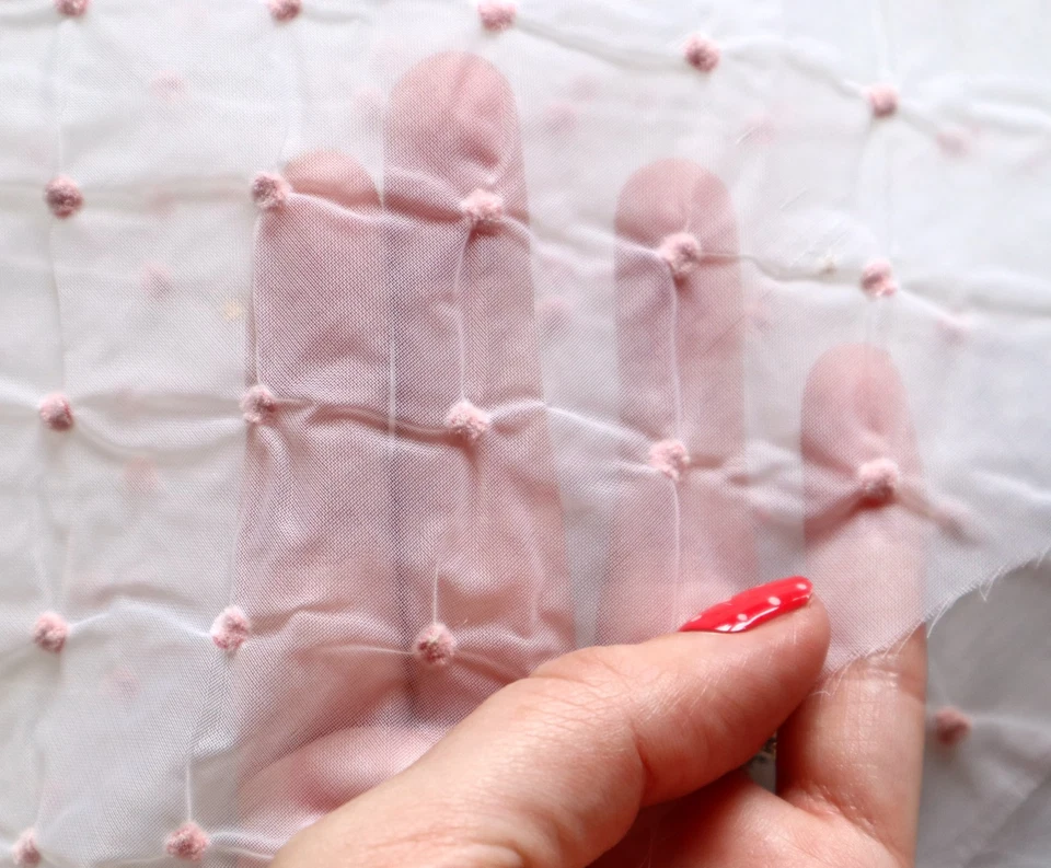 Tela de organza transparente vintage punto blanco rosa 66 pulgadas por 47 pulgadas ideal para bebé Foto 4 de 4