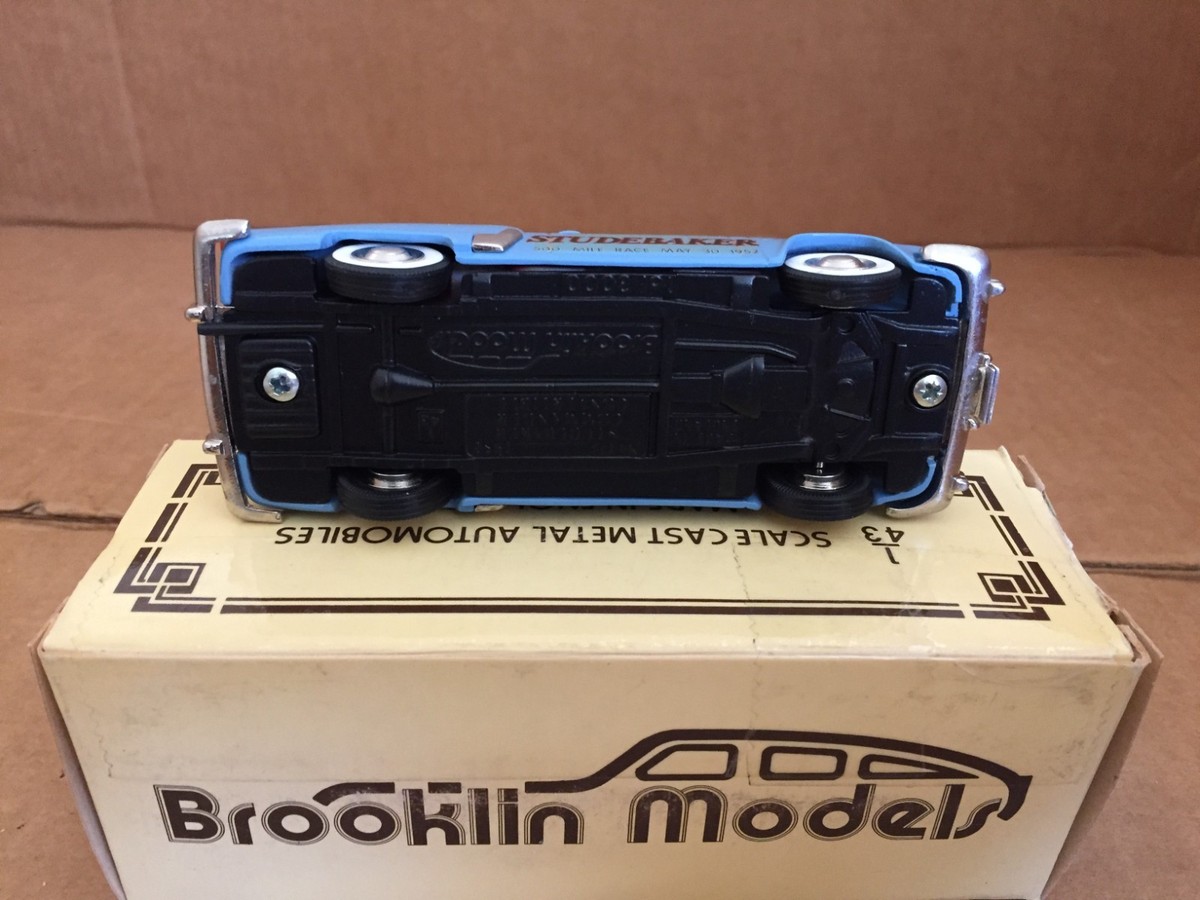 Brooklin Models SB 1/43 - Studebaker Commander Convertible Marron 1952