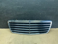 1999 to 2002 Mercedes Benz E-Class Front Upper Grill Grille P3869