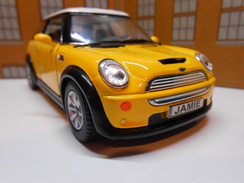 PERSONALISED PLATES Yellow