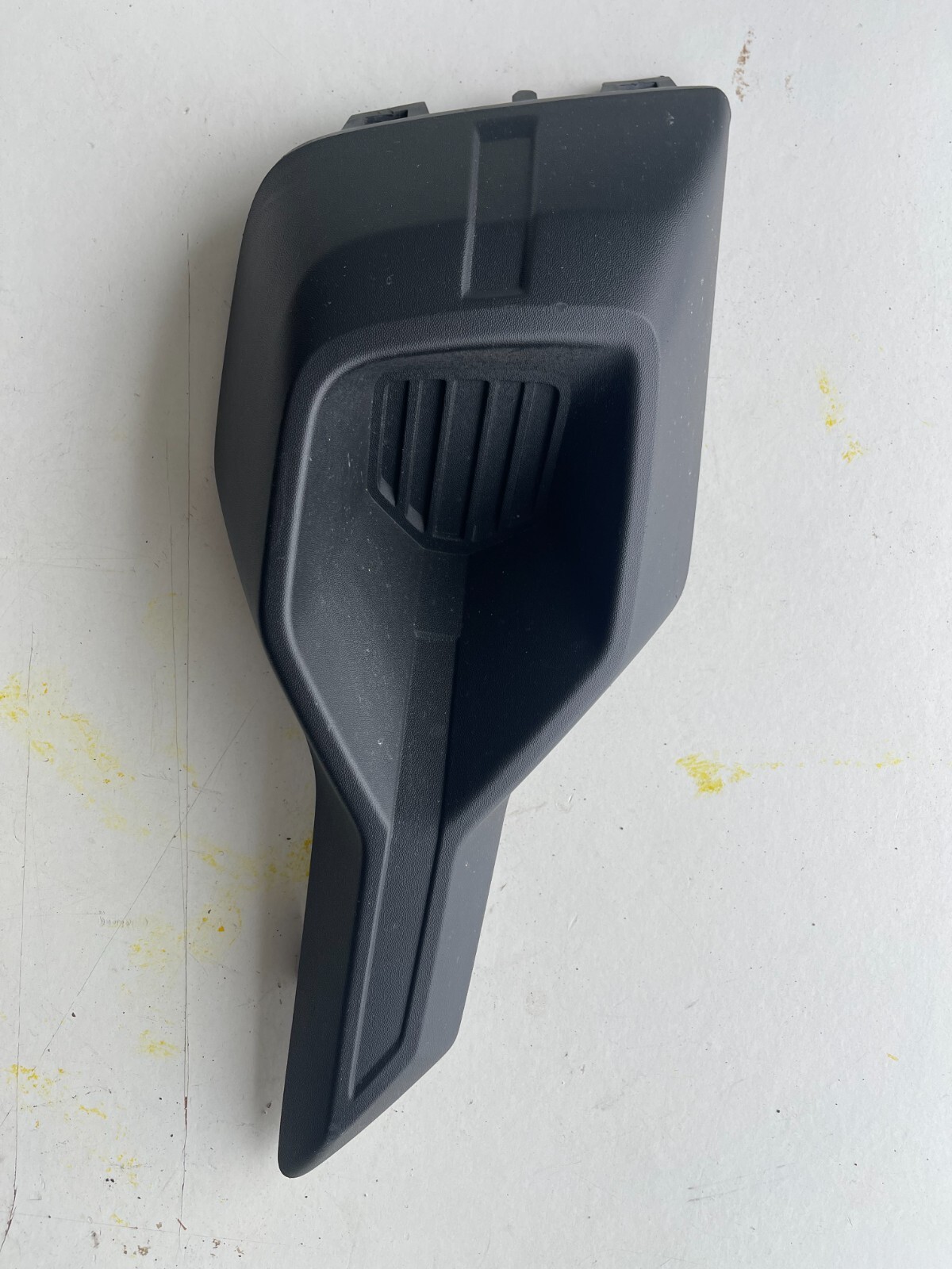 DACIA SANDERO MK3 2021-2023 GENUINE DRIVERS FRONT FOG LIGHT COVER 