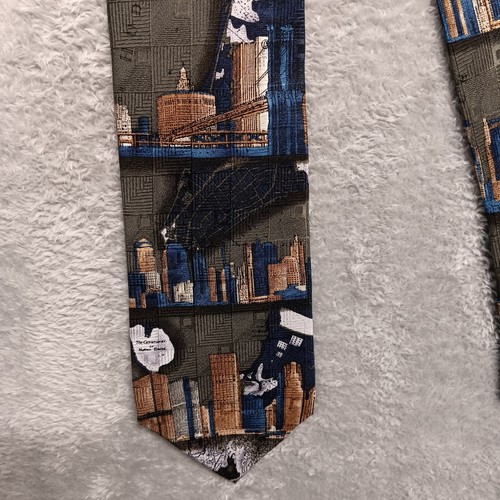 Structure City Scapes Buidings Pattern Multicolor Silk Made in USA 56" - Picture 11 of 13