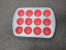 New Unused 12 Cup Muffin Bakeware Set Open Box