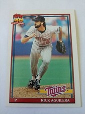 1991 Topps Minnesota Twins Baseball Card #318 Rick Aguilera