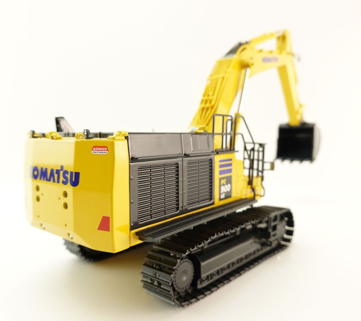 First Gear 50-3500 Large Komatsu PC900LC-11 Tracked