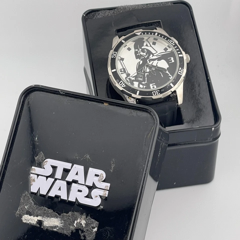 Reloj Darth Vader Hombre Star Wars 44mm Estuche Negro Banda Goma Cuarzo En Caja Foto 2 de 4
