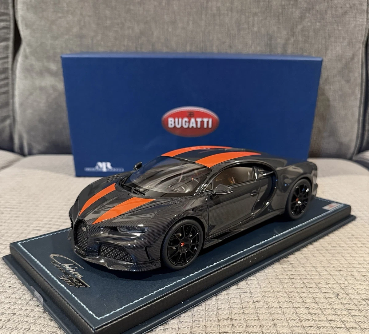 MR Collection Bugatti 1:18 Scale Diecast Cars, Trucks & Vans for