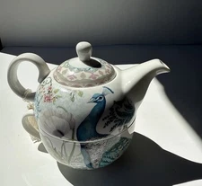 Delton Products Peacock Porcelain Tea for One Set  5.8"
