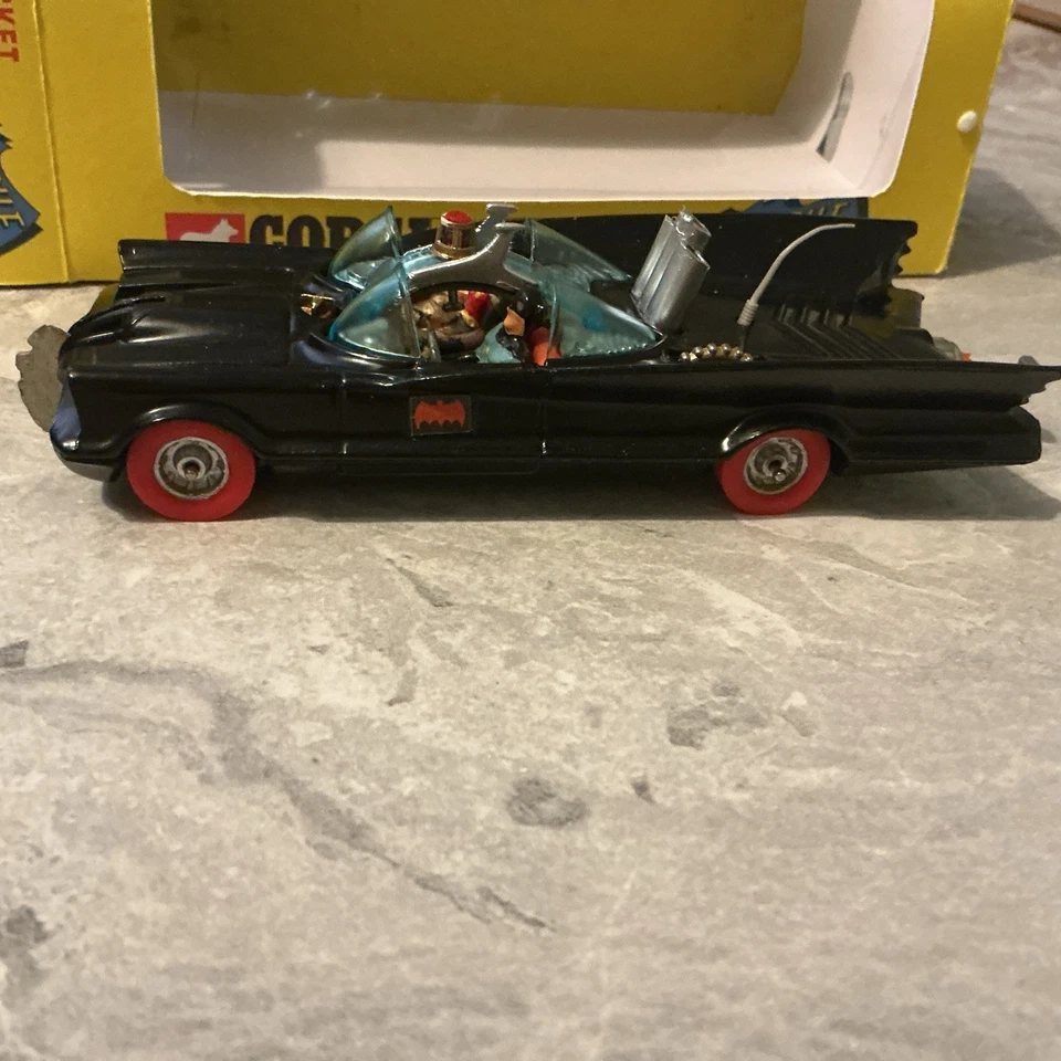BATIMÓVIL CORGI 267 NEGRO MATE Ruedas Rojas Batman & Robin Programa de TV Completamente Restaurado Foto 3 de 4