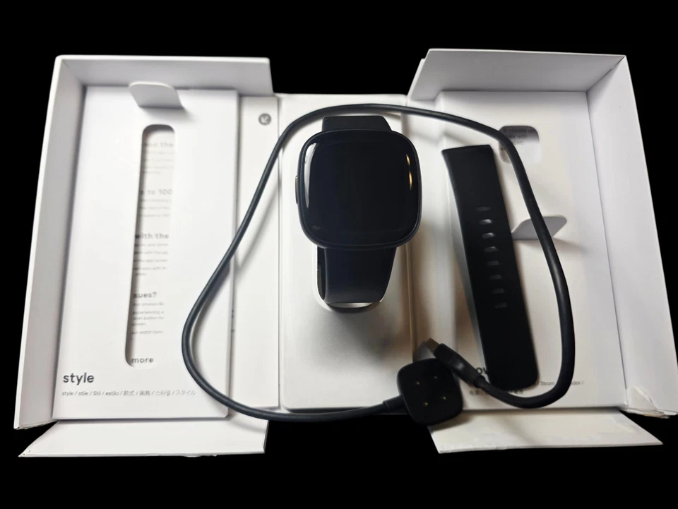 Fitbit Versa 4 - BLACK -Fitness Smartwatch GPS Heart Rate Monitor - Image 2 of 4