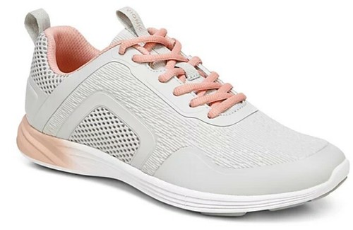 vionic wide sneakers