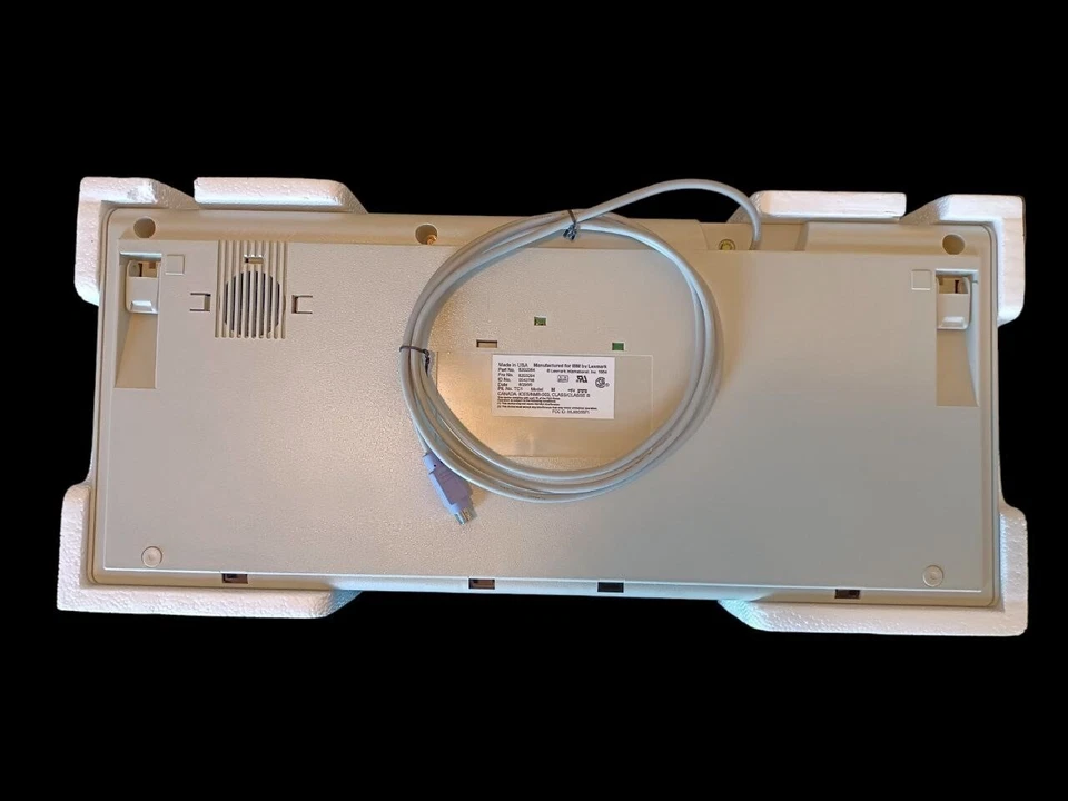 New IBM Model M by Lexmark Mechanical Keyboard made in USA, in Spanish W/Adapter - Image 4 of 4