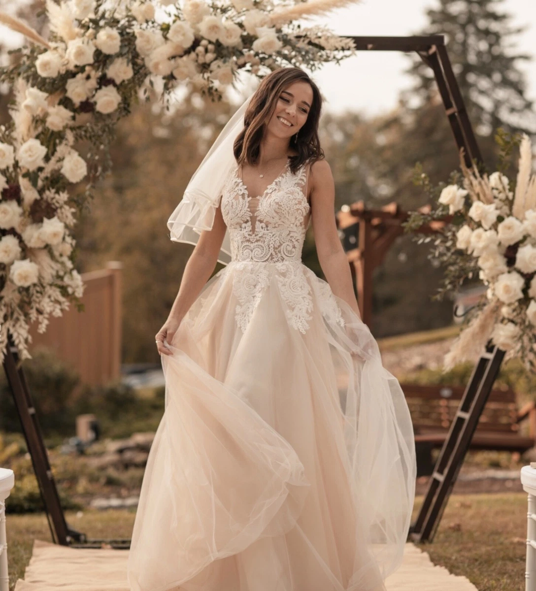 How To Buy (And Sell!) A Used Wedding Dress