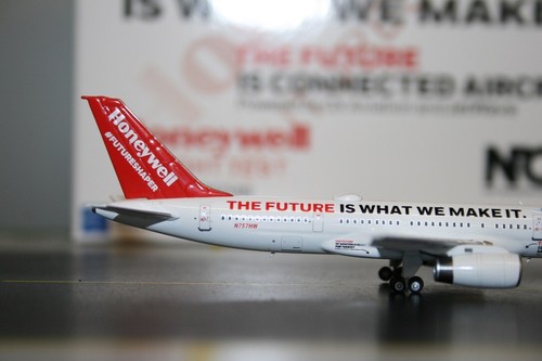 NG Models 1:400 Honeywell Boeing 757-200 N757HW (53181) Die-Cast Model Plane - Picture 4 of 8
