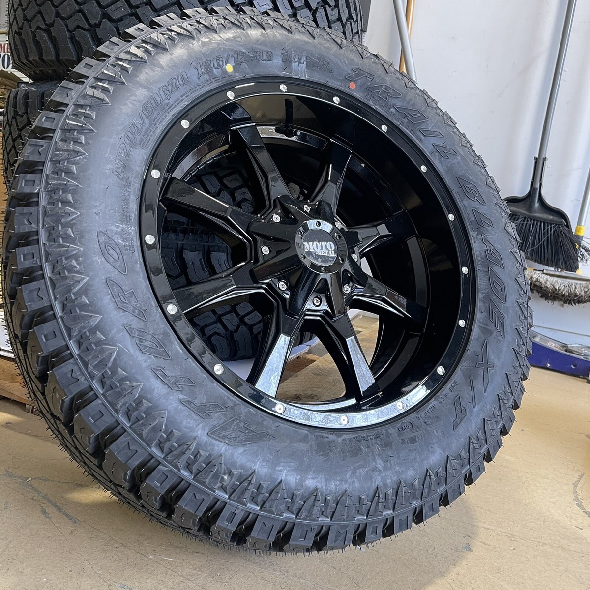 4 20x10 Moto Metal MO970 Black Wheels 34