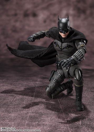 S.H.Figuarts Batman (THE BATMAN) The World's Greatest Detective Store exclusive - Picture 4 of 14