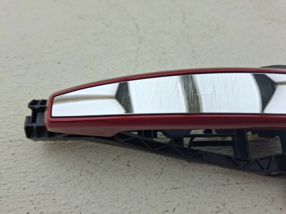 2013 - 2022 Buick Encore vidro para janela de ventilação de porta frontal direita 94518428 fabricante de equipamento original - Imagem 2 de 4