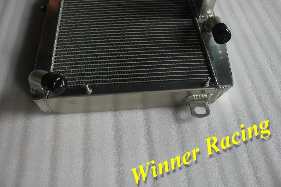 Radiador de relleno lateral con temperatura para Alfa Romeo Spider y Junior Zagato 1969-1982 agujero Foto 4 de 4