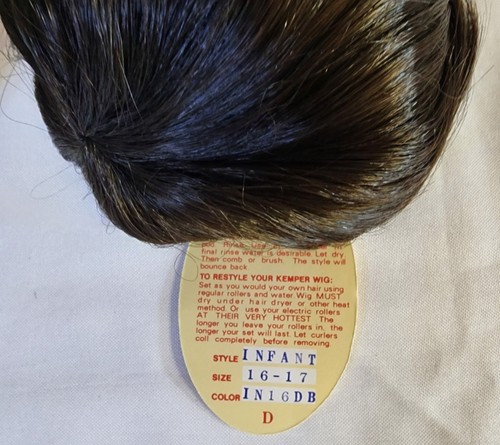 Due parrucche per bambola Kemper unisex INFANT taglia 12/13 e 16/17 capelli corti/frangia nuove con etichette. - Foto 3 di 7