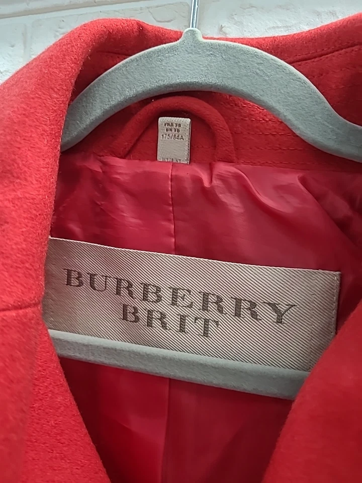 Casaco de lã feminino Burberry Brit - Vermelho tamanho UK8 US6 - Imagem 4 de 4