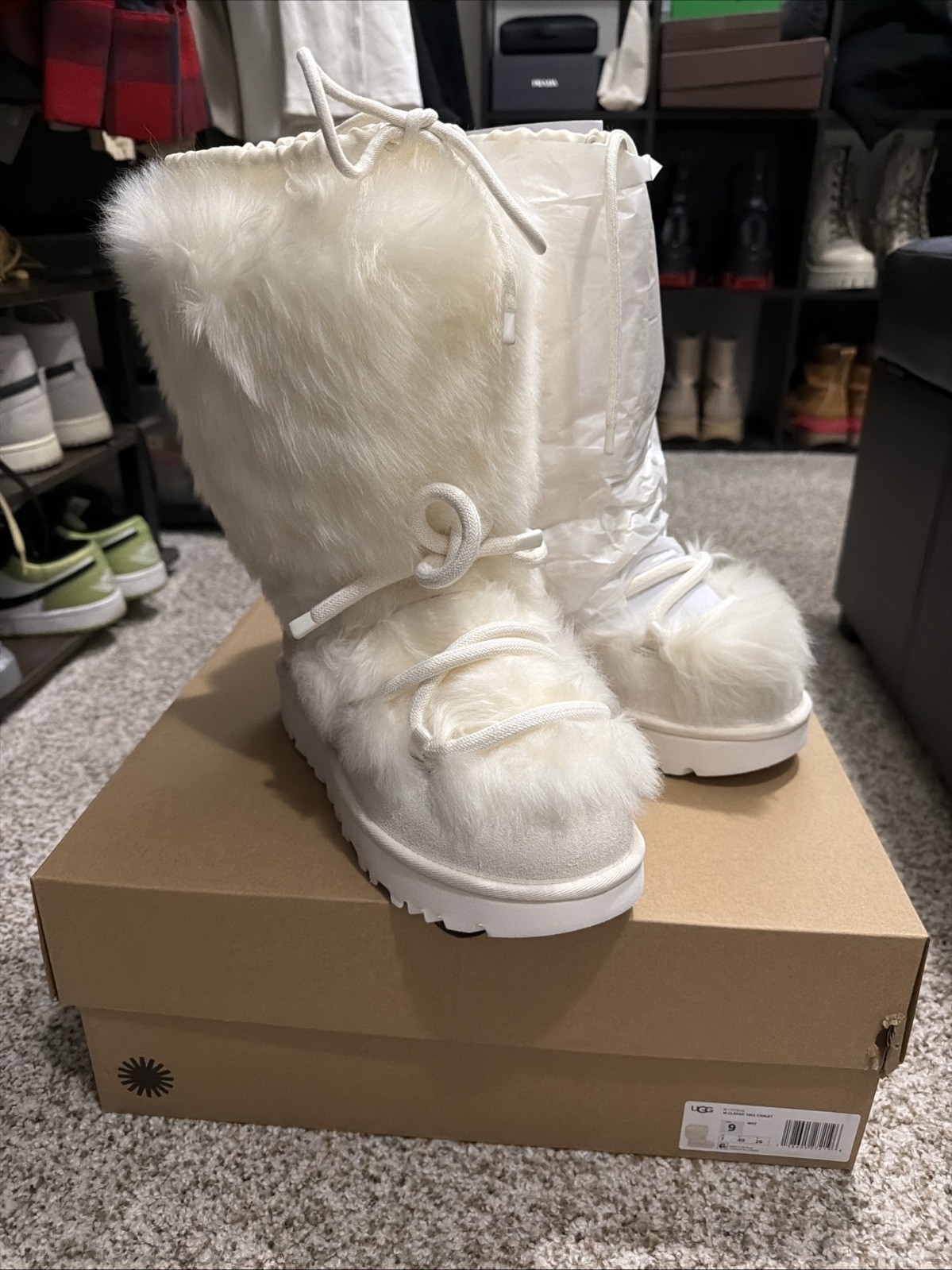 Ugg Classic Tall Chalet White Shearling Boots NIB Size 9 - Rare!