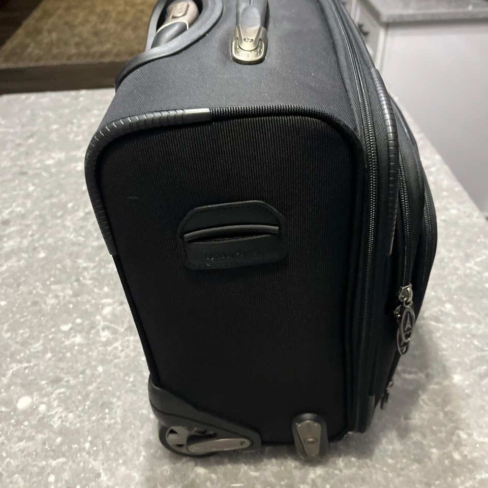 Travelpro Rolling Luggage Small Suitcase Bag Black Carry On  W/ Handle - Image 4 of 4