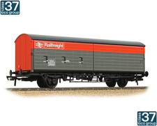Bachmann 38-128A 35T VAA Sliding Door Box Van BR Railfreight Red & Grey