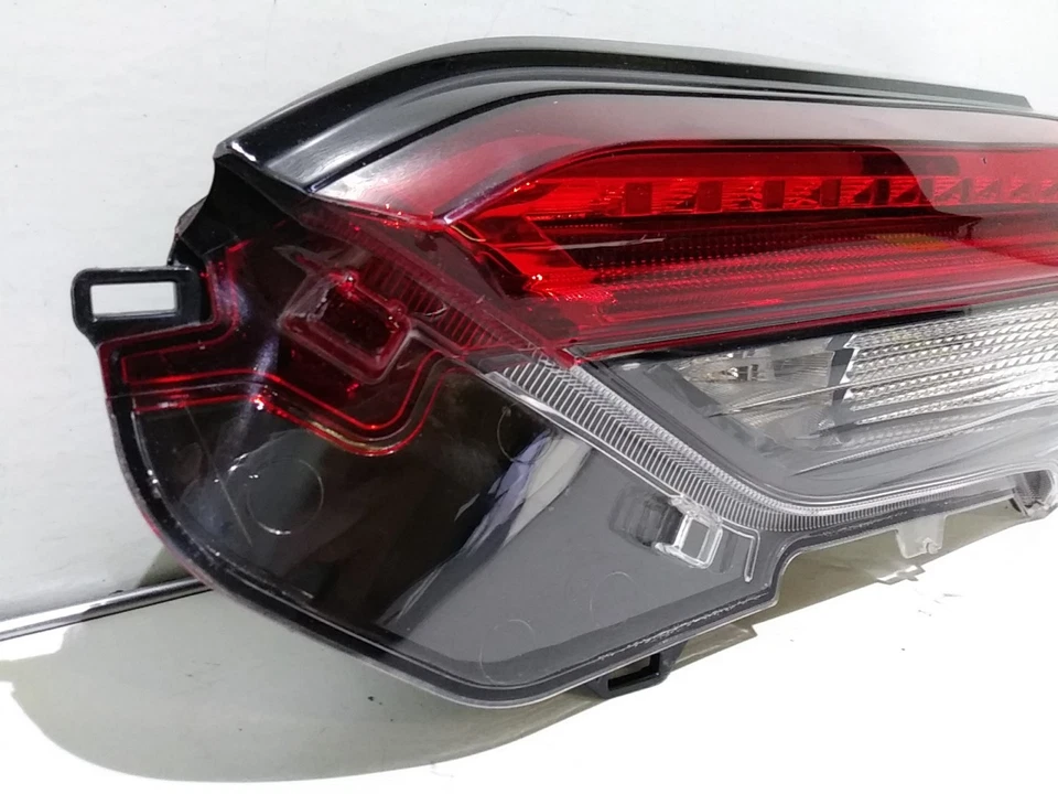 Toyota Rav4 2019-2025 luz trasera LED interior pasajero derecho OEM 9068 Foto 4 de 4