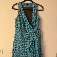 Tommy Hilfiger Women's Dress Blue Brown Paisley Wrap V Neck - Tie Waist Medium