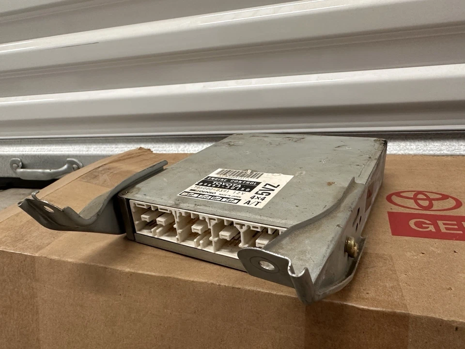 1996-1997 TOYOTA 4RUNNER 3.4 4WD A/T ECU ECM PCM MOTOR COMPUTADOR 89661 3D150 - Imagem 3 de 4