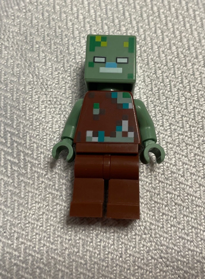 LOT Lego Minecraft Mini-figures: Weapons Animals Steve Alex Zombie Accessories - Image 3 of 4
