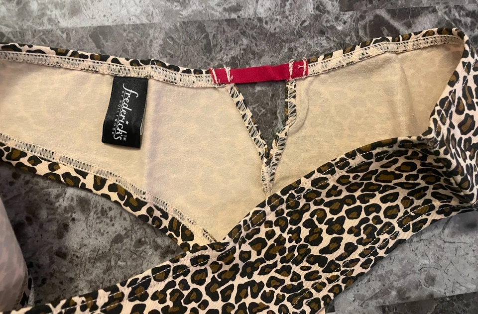 NUEVO SIN ETIQUETAS BRAGAS DESCARADAS RARAS FREDERICK'S OF HOLLYWOOD PEQUEÑAS LEOPARDO GUEPARDO DE COLECCIÓN Foto 2 de 4