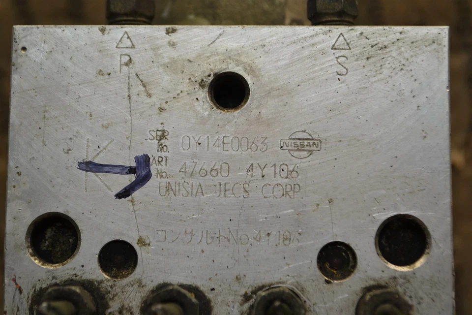 Nissan Máxima 2000 2001 ABS control de bomba OEM 476604Y106 módulo 035-6E5 Foto 2 de 3