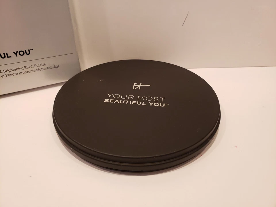 It Cosmetics~Bronceador, Luminizador y Rubor Iluminador~ Tu Más Hermosa Tú~NUEVO EN CAJA Foto 2 de 3