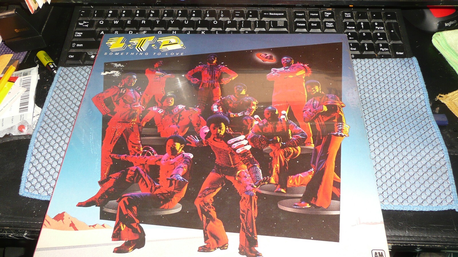 Picture 1 of 2
