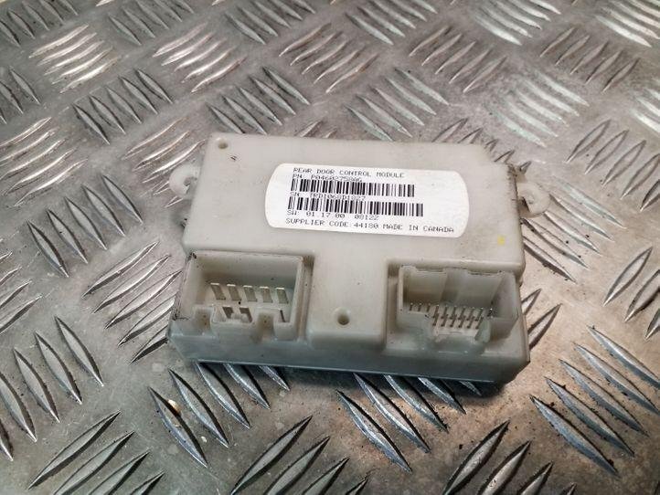 Remklauw Vooras Links Grand Voyager OEM 68003697AA - € 59,95