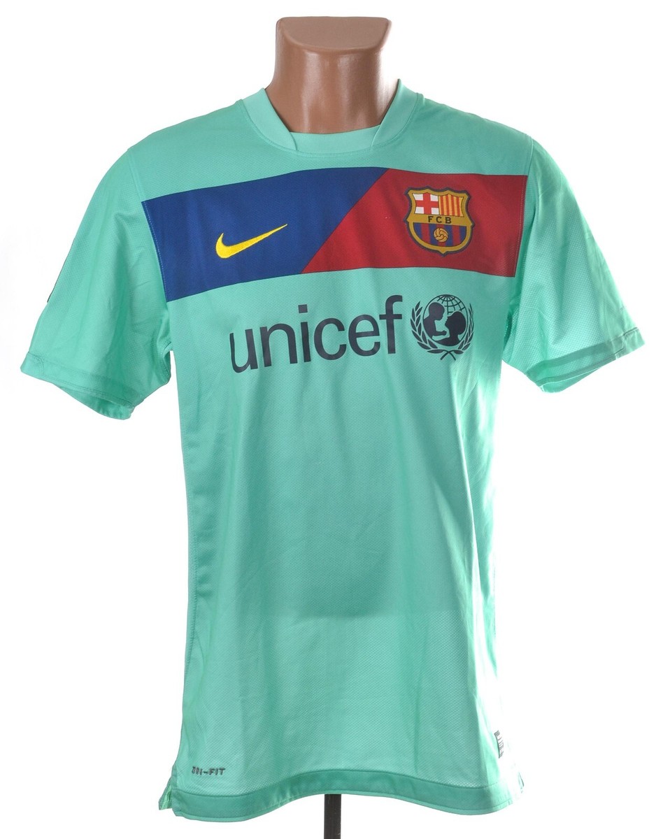 BARCELONA 2010/2011 AWAY FOOTBALL SHIRT JERSEY NIKE SIZE S #18