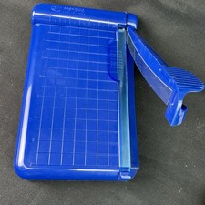 Creative Memories Original Blue 7 Portable Personal Paper/ Picture Trimmer