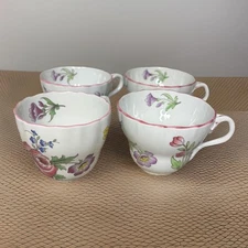 Spode England 2/6770 Marlborough Spray Coffee Tea Cup Mug Set Of 4 Discontinued